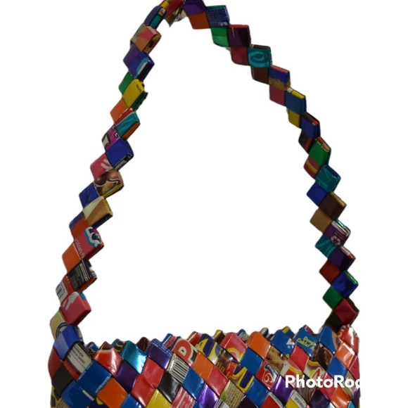 Like new Candy Wrapper purse. Recycled candy/gum wrapper - Picture 2 of 15